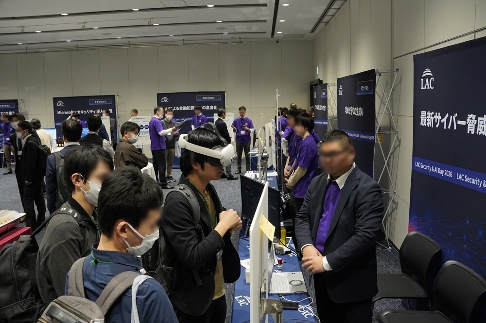 （メインルーム）メイン会場内に設けた展示スペース