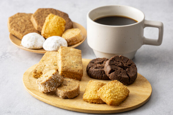 コーヒーと焼き菓子のイメージ画像